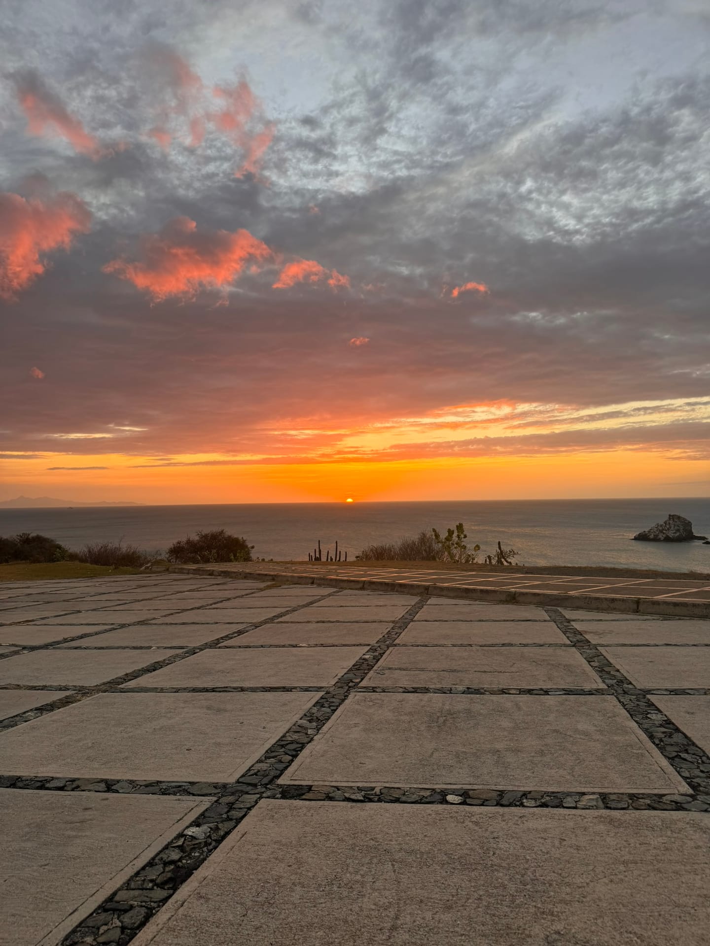 Sonnenuntergang an den Felsen